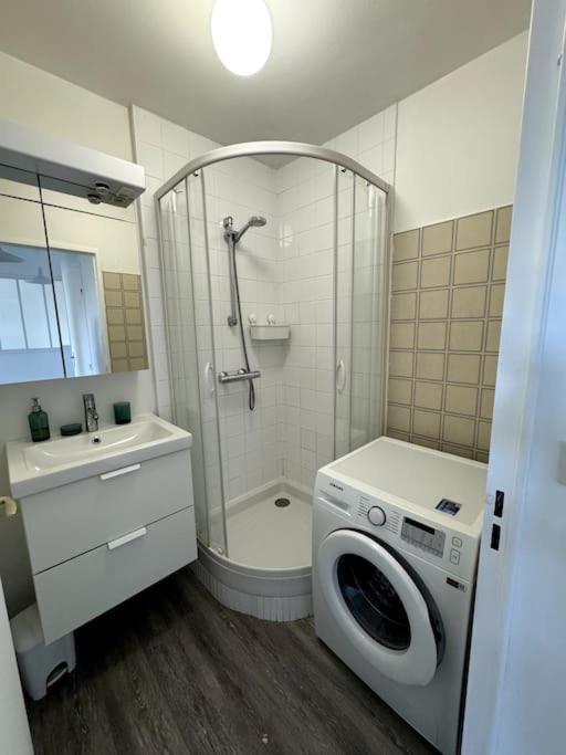 Appartement Neuf Avec Balcon Et Parking Prive Caen Exteriör bild