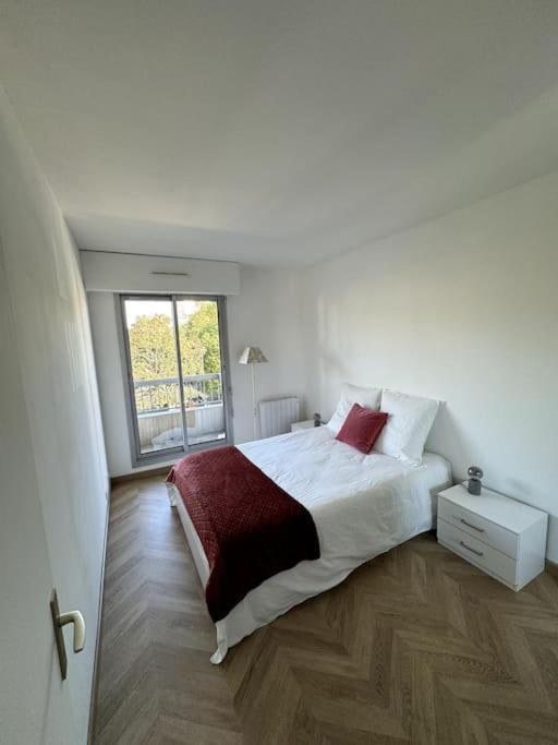 Appartement Neuf Avec Balcon Et Parking Prive Caen Exteriör bild